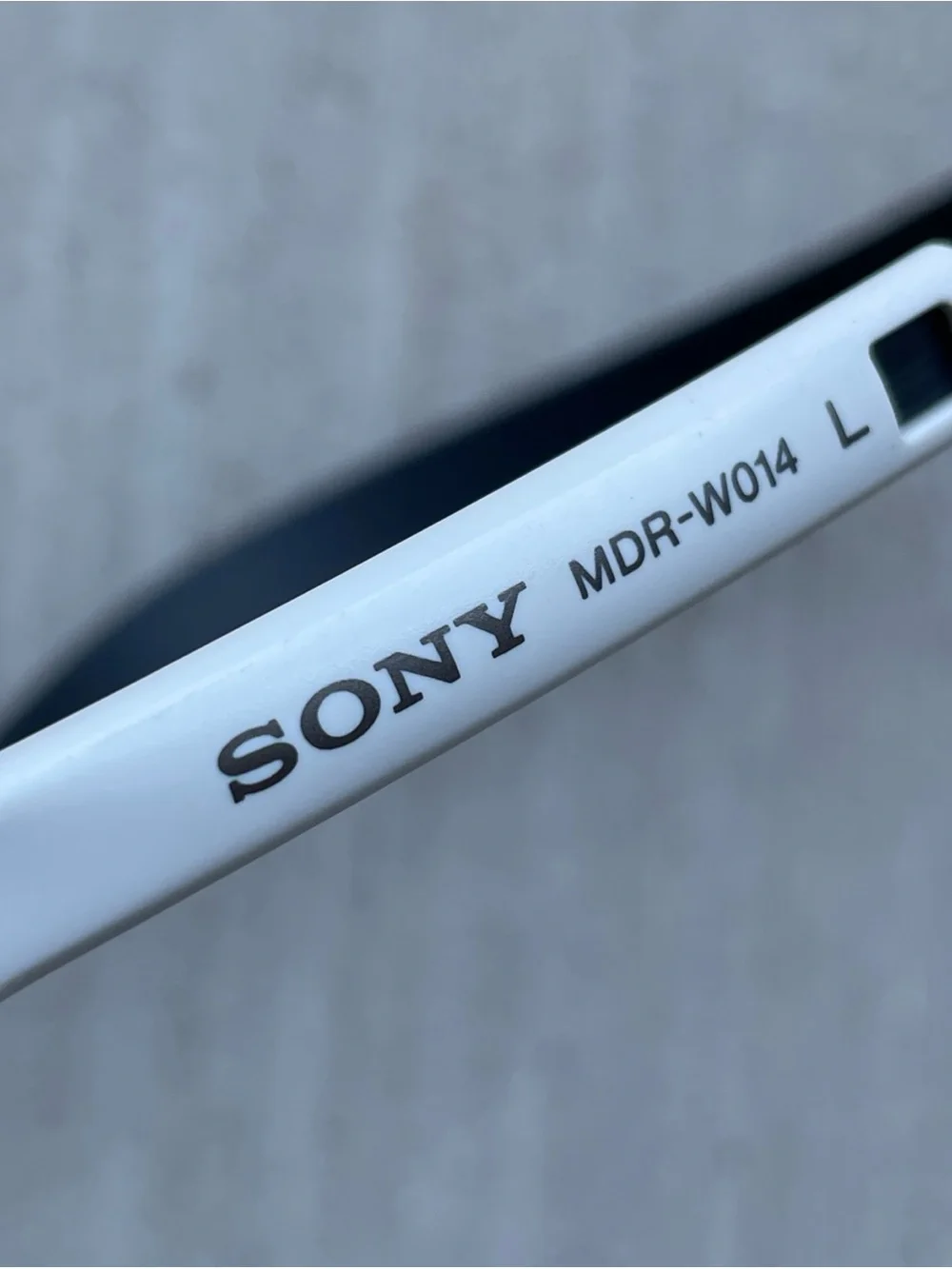Sony MDR W014 Sports Walkman White Orange In Ear Headphones Tested Working